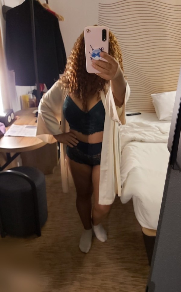 VIOLETA Relaxing body-to-body massages in BENICARLO 1. 100% rea