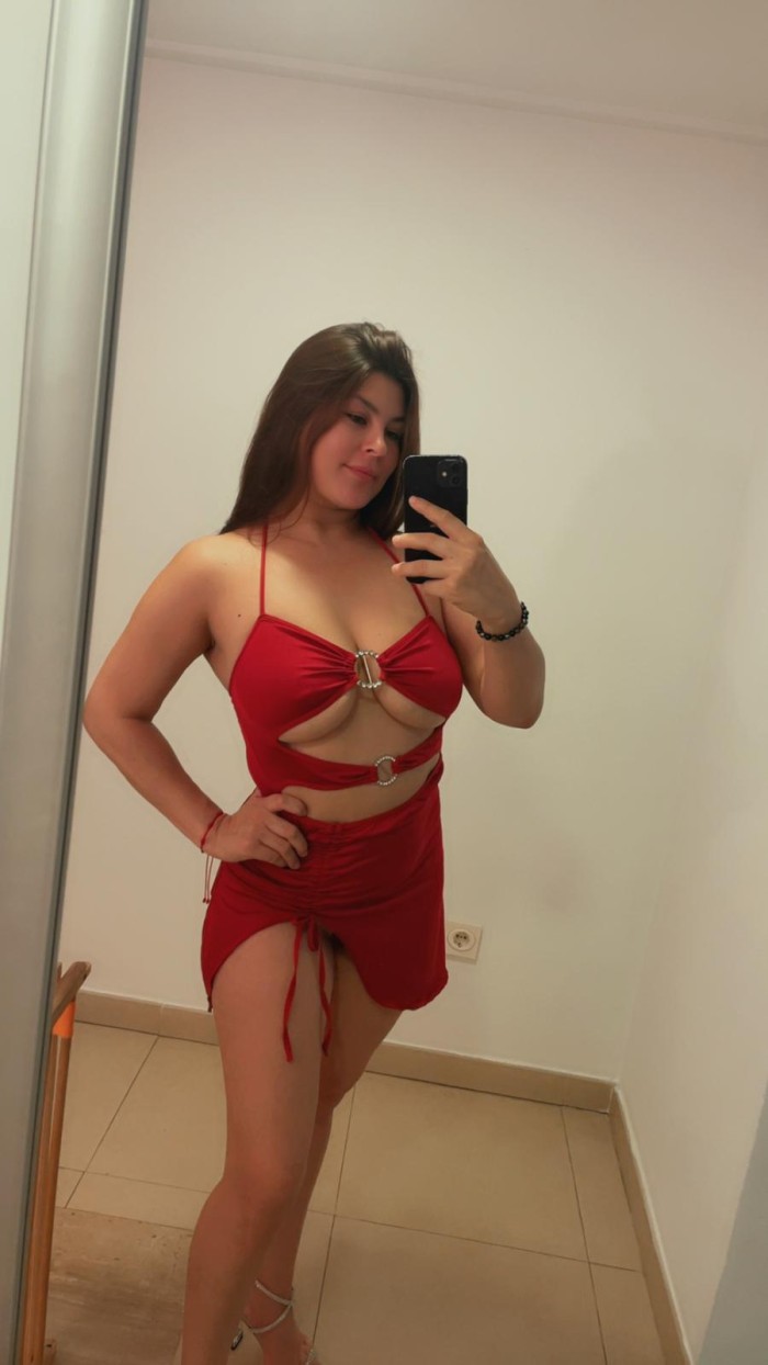 FIESTERA ADICTA AL SEXO DESDE 100€