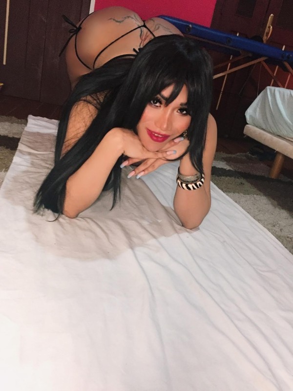 SEXY ,ENCANTADORA ,ALTA E IMPONENTE EN MADRID.