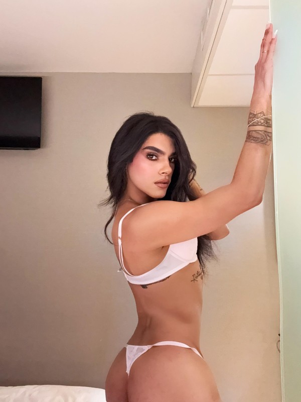 HOLA TU PRINCESA HERMOSA HA LLEGADO A TU CIUDAD