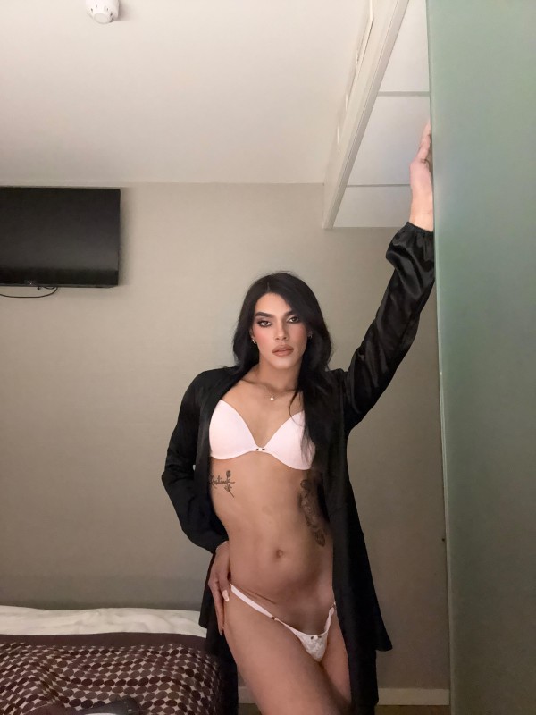HOLA TU PRINCESA HERMOSA HA LLEGADO A TU CIUDAD