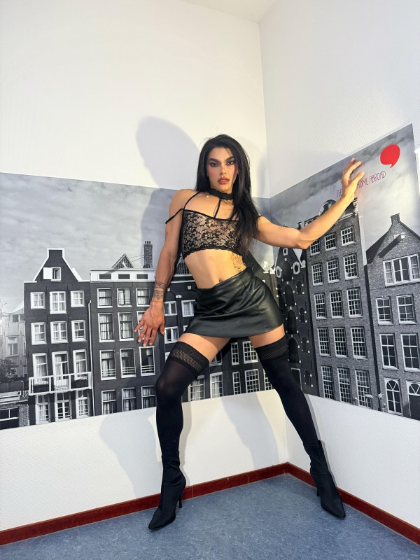 HOLA TU PRINCESA HERMOSA HA LLEGADO A TU CIUDAD