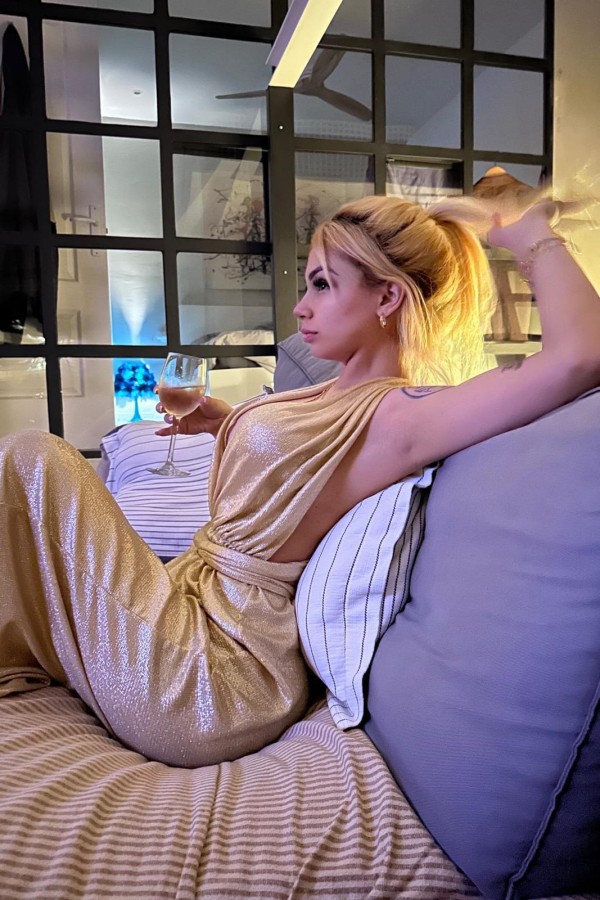 Estrella – Venezolana Chica de Lujo en Ibiza