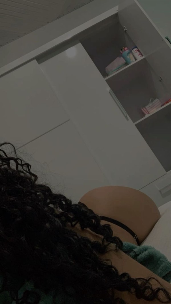 Kiara  amable, elegante y complaciente