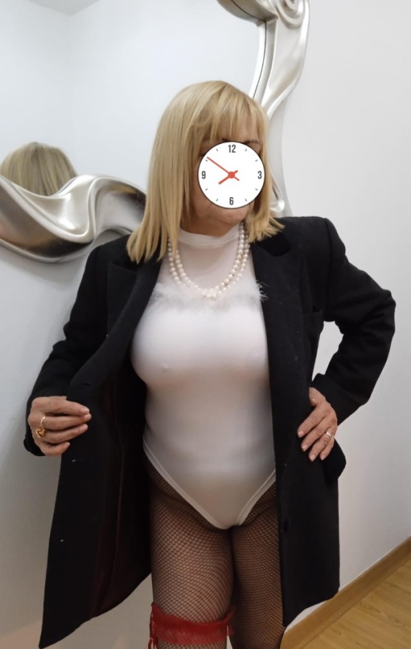 NOVEDAD MADURITA ESPAÑOLA ELEGANTE FOLLADORA, MORBOSA UNA MÁQUINA SEXUAL