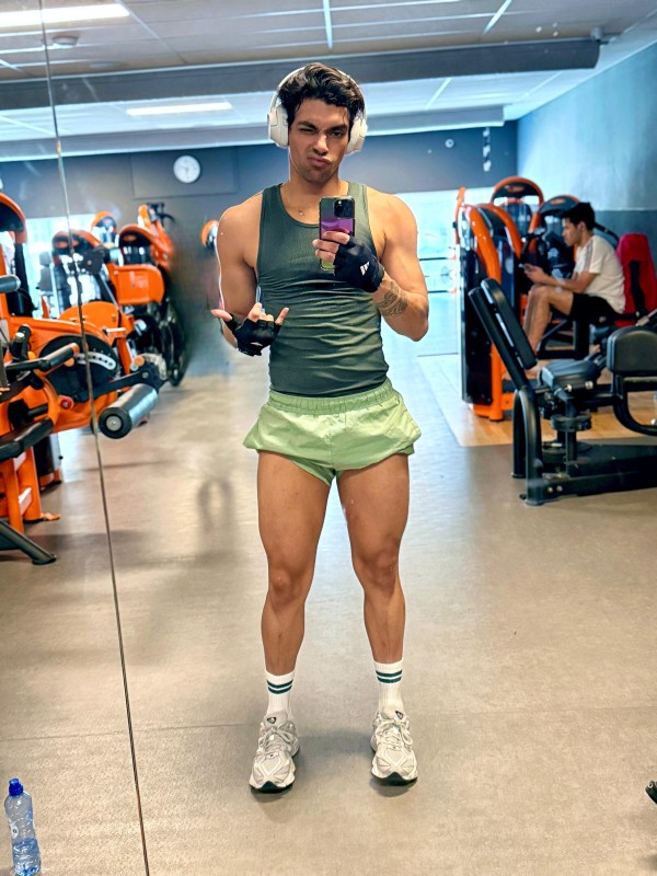 Chico colombiano lechero complaciente pollon 20cm