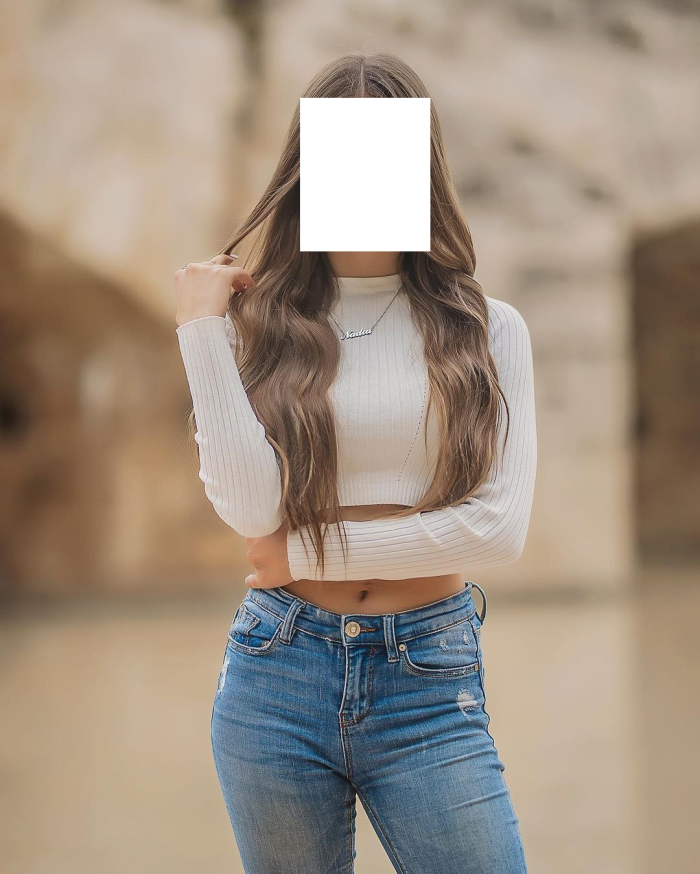 EN ADEJE GUAPA CHICA SOLO SALIDAS Y COCHES