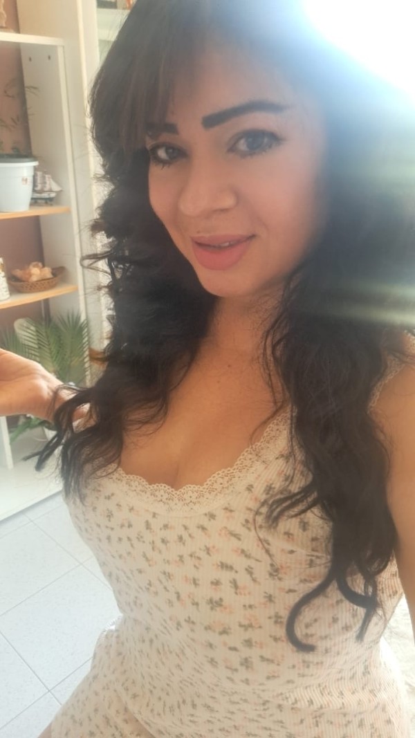 Esmeralda, colombiana novedad impresionante en Ore