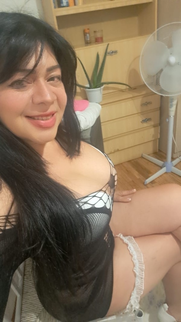 Esmeralda, colombiana novedad impresionante en Ore