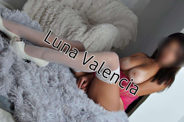 De vuelta Luna puro fuego en la cama