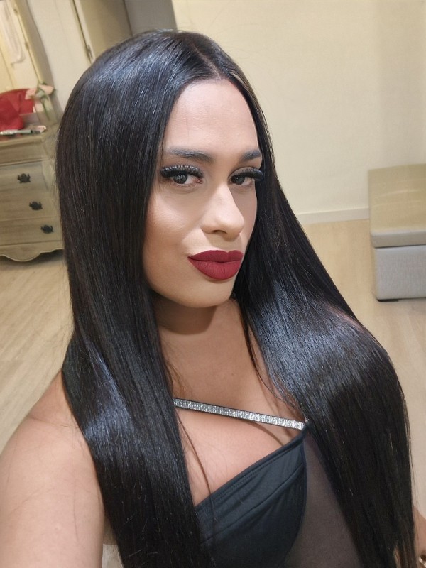 Hola chicos estoy dispuesta a todo solo tu dime