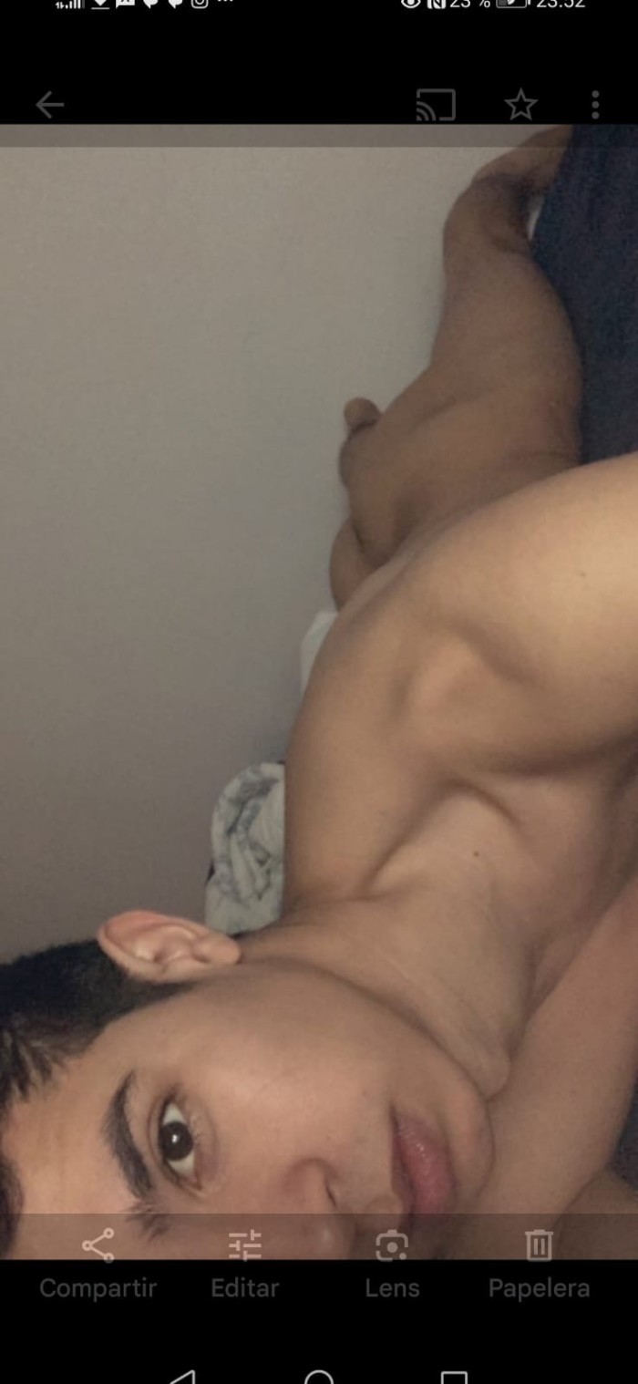 MASAJISTA JOVEN SUPER SEXY PARA CHICOS RESERVADOS