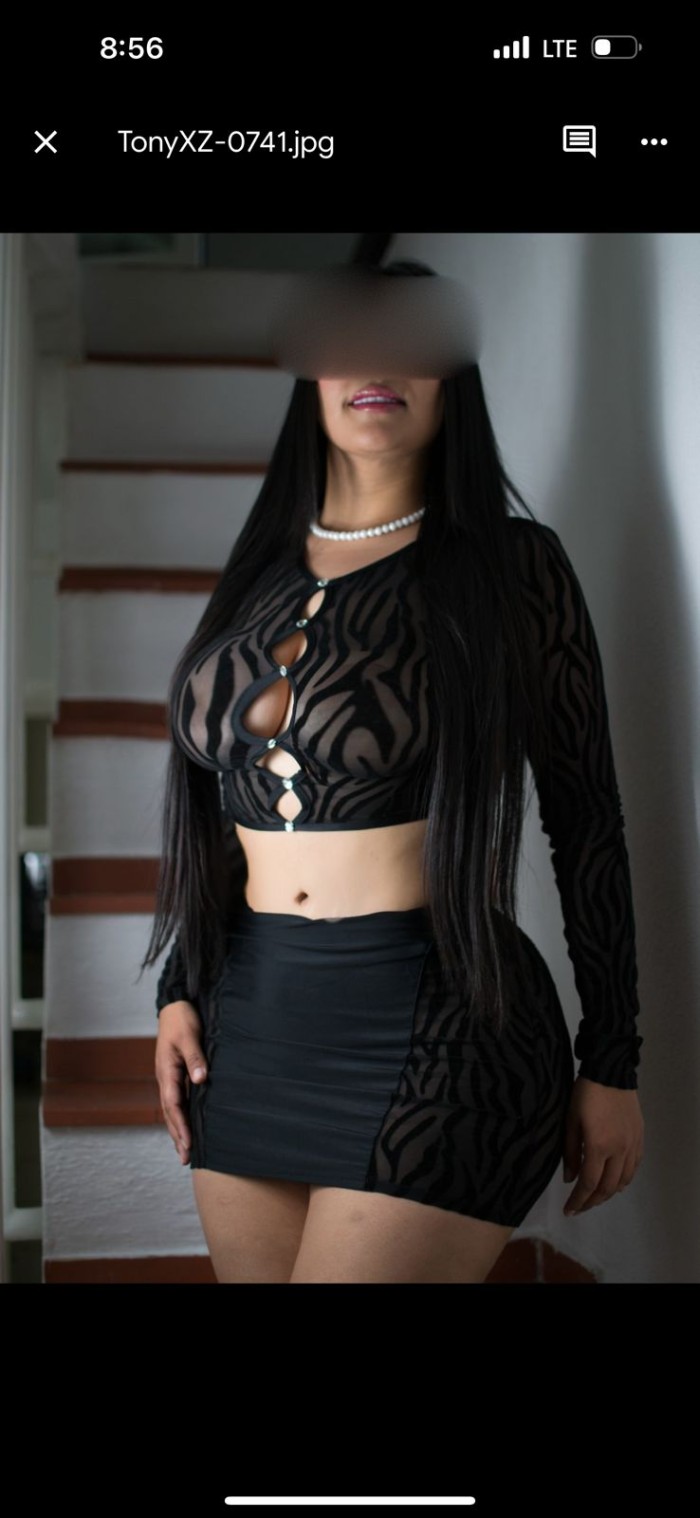 Fogosa y ardiente solo para ti en (VIA JULIA )