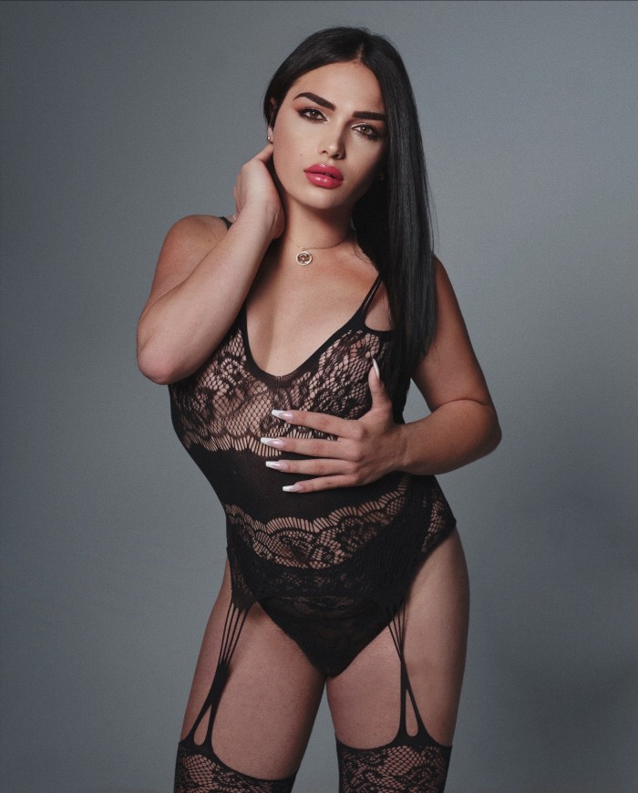 BIBI Tú amante de confianza Av trinidad la laguna