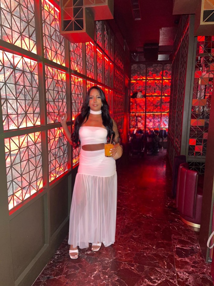 LIA brasileña: morena escort de lujo en Ibiza