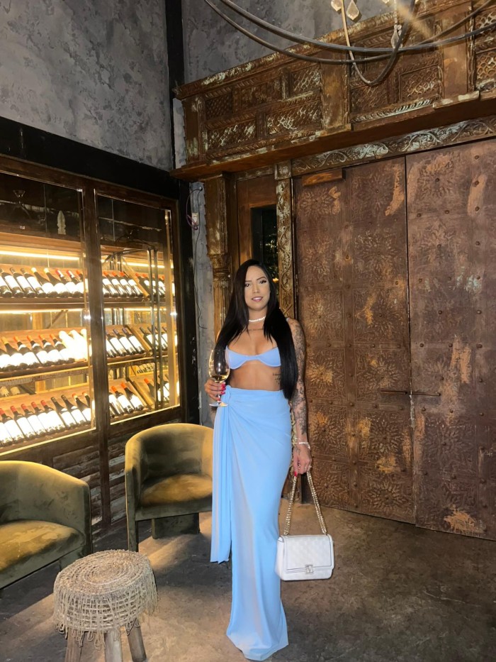 LIA brasileña: morena escort de lujo en Ibiza