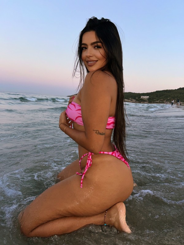 Luna Escort en ibiza 24 h