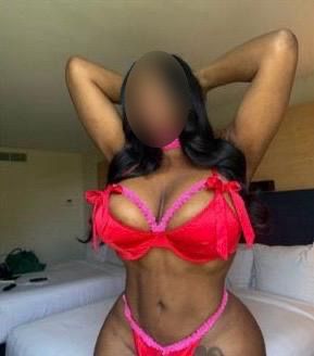 Rebeca en Girona fiestera vicio morbo y placer