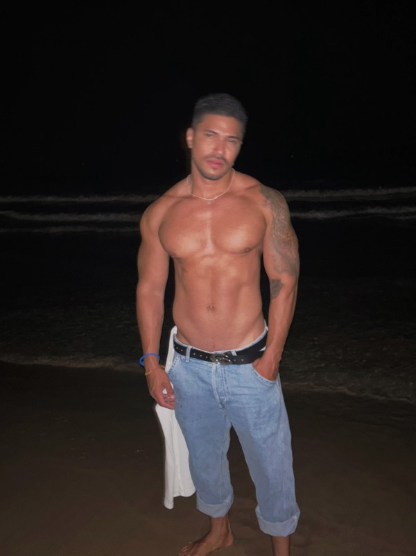 Marlon XXL moreno venezolano