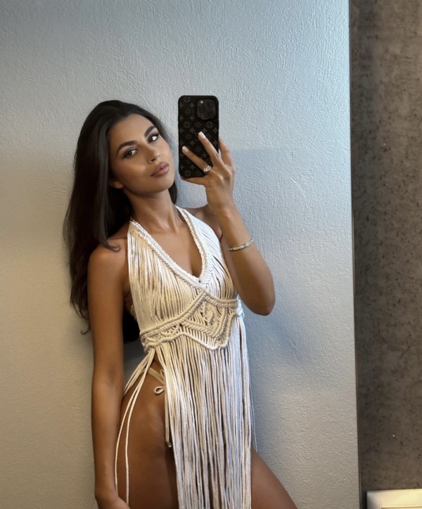 Chica joven salidas 24 horas