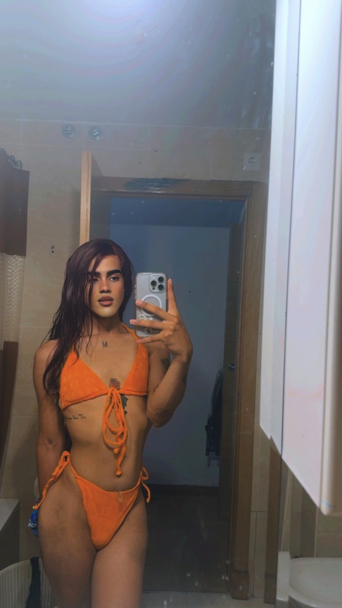 Trans latina caliente
