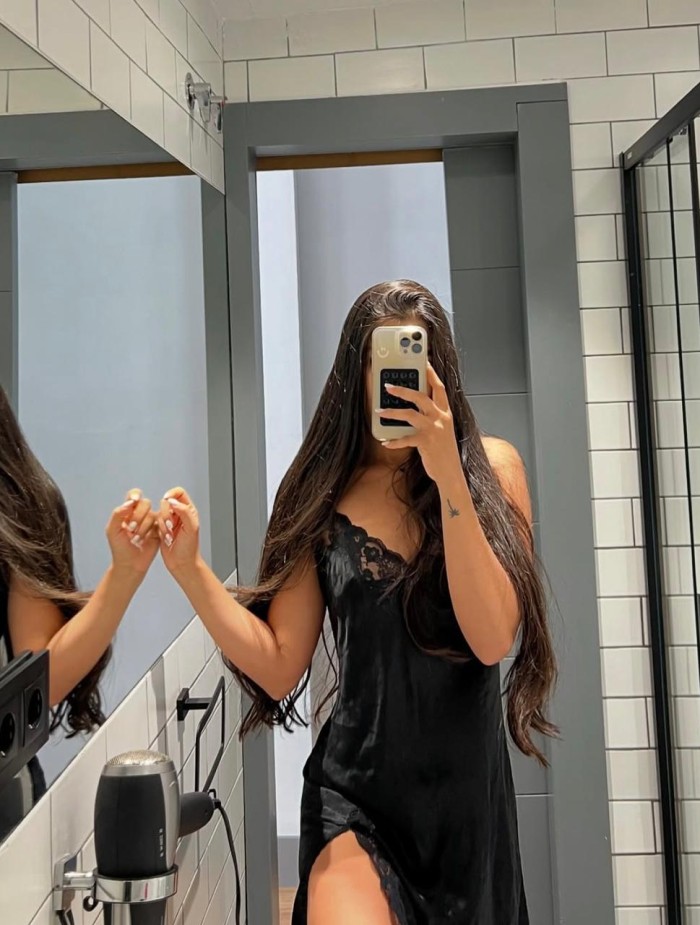 Vanessa venezolana ardiente en Figueres