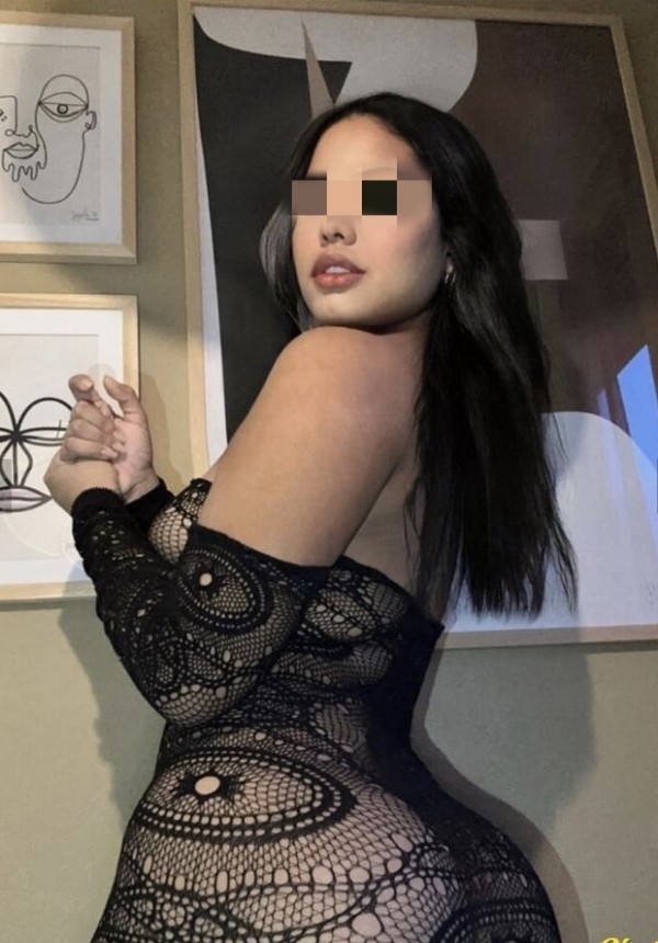 Laura la reina del griego 24/h fiestera