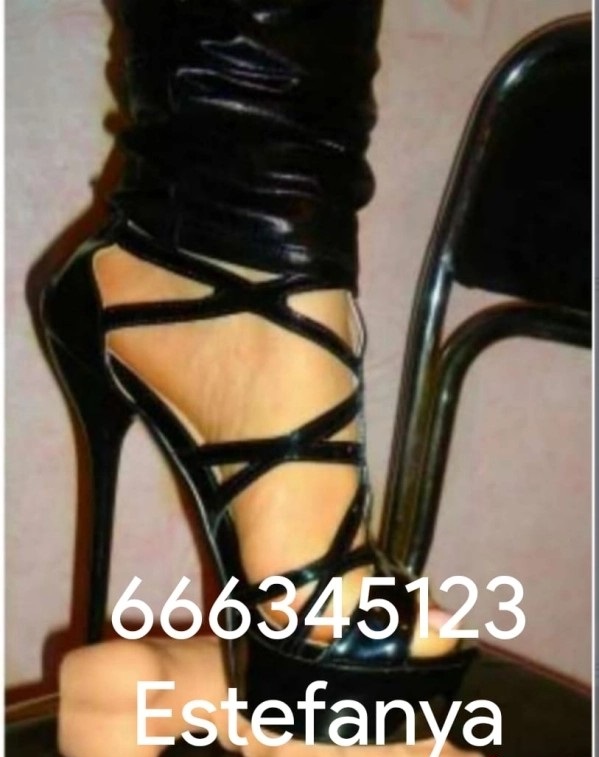 PRECIOSA MADURA PELIRROJA LATINA 40 AÑOS