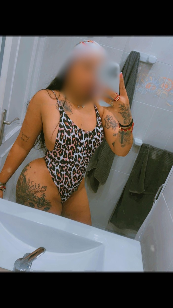 LATINA TRAVIESA PARA DISFRUTAR ELCHE 24H