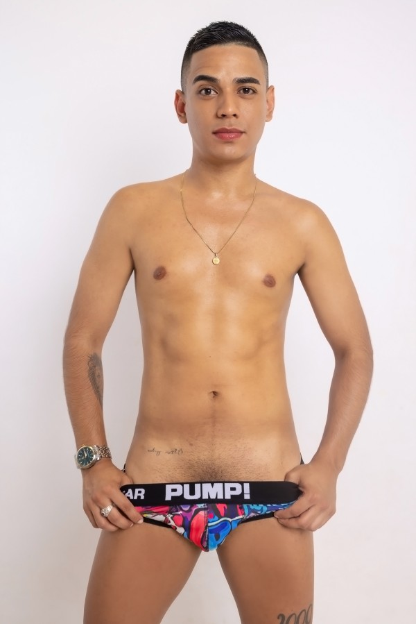 LATINO DE LUJO POR POCOS DÍAS EN BILBAO DISP PARA PASARLA DE MARAVILLA.