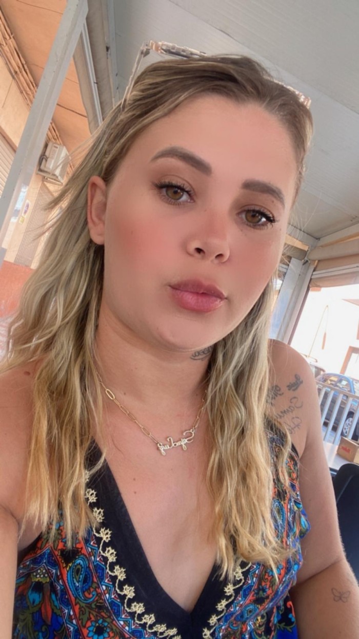 Karen brasileña jovencita recién llegada