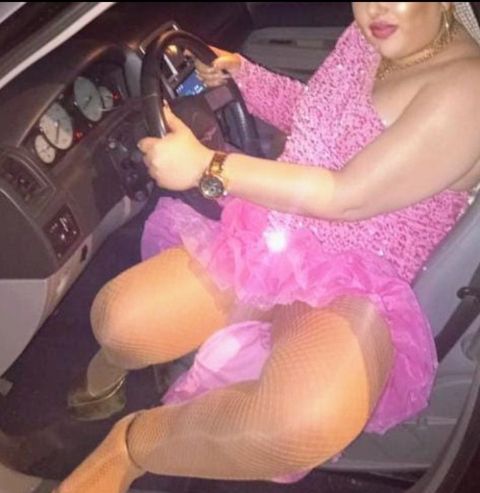 ESCORT BOMBON DE CHOCOLATE BLANCO (SQUIRTING)