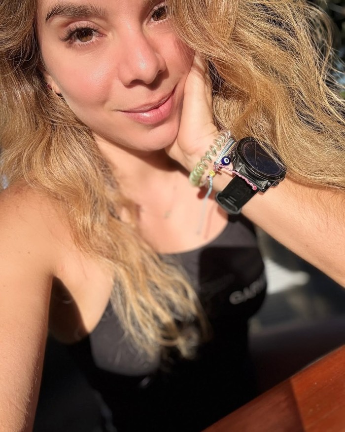Sofía rubia de infarto soy nueva en esto.. Sofía.
