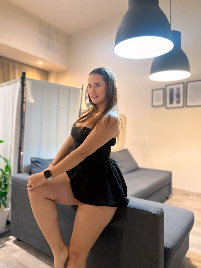 AMIGUITAS DISPONIBLES  DESDE 40