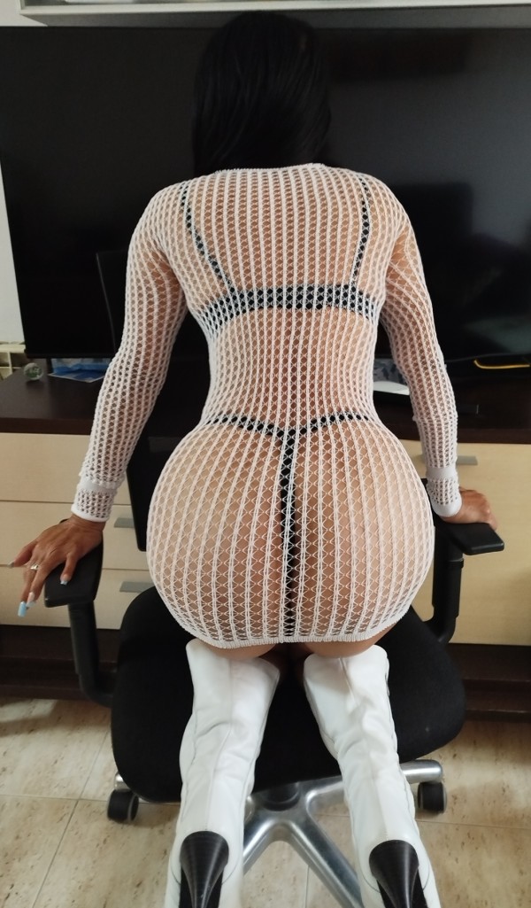 MADURITA MUY COMPLETA E IMPLICADA