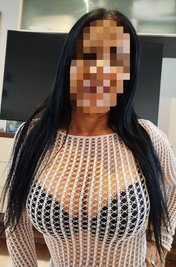 MADURITA MUY COMPLETA E IMPLICADA