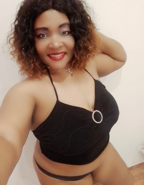 La mami chupa amante