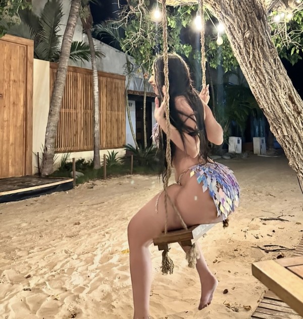 Recién llegada exótica putica fiestera activa y pasiva