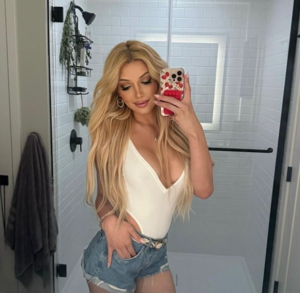 NOVEDAD GUAPA. Karla DIVERTIDA EXTROVERTIDA Y CARIÑOSA VEN A DISFRUTAR