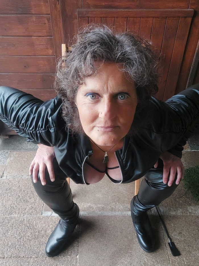 AMA VANESA GALLEGA PRESENCIALES EN CORUÑA BDSM