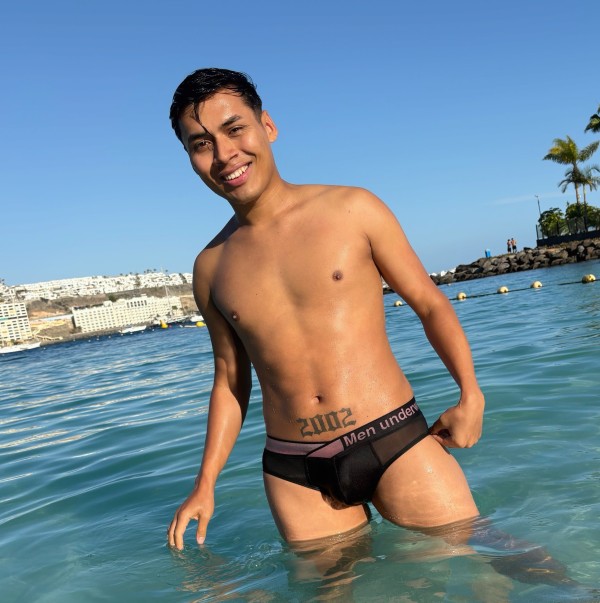 20 cm de polla gruesa real LATINO JOVEN pocos días x LLEIDA 24hs