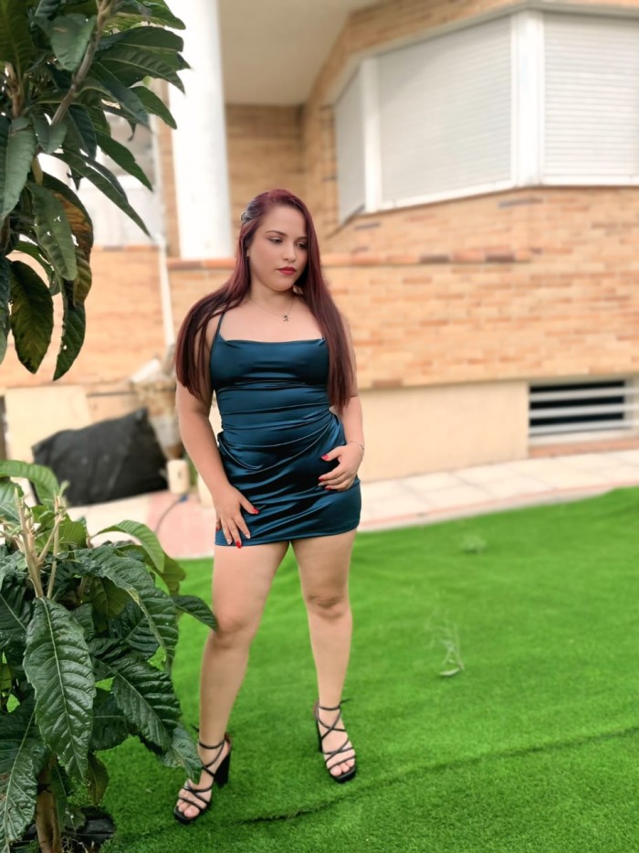 DOS PRIMAS CON COÑITO ESTRECHITO Y BABOSITO DESDE