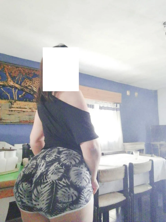 EN SAN EUGENIO GUAPA CANARIA SOLO SALIDA Y COCHE