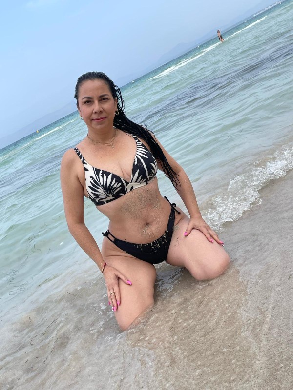 Meggan dulzura y excelente compañia