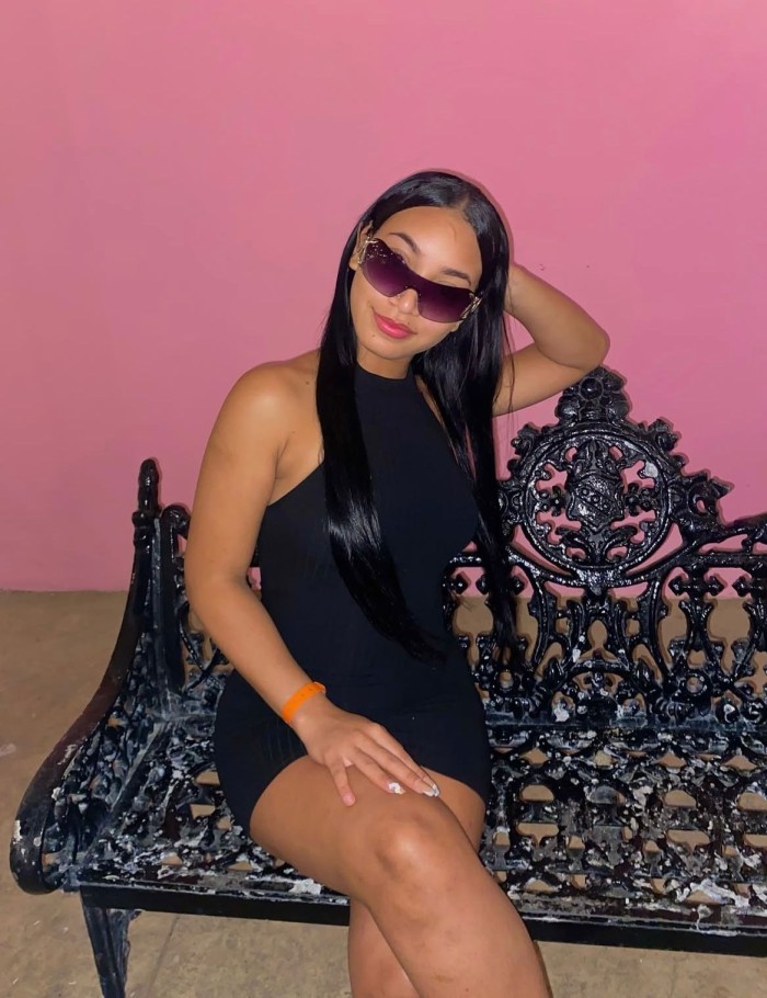 Todo mi cuerpo es natural joven y bella !!