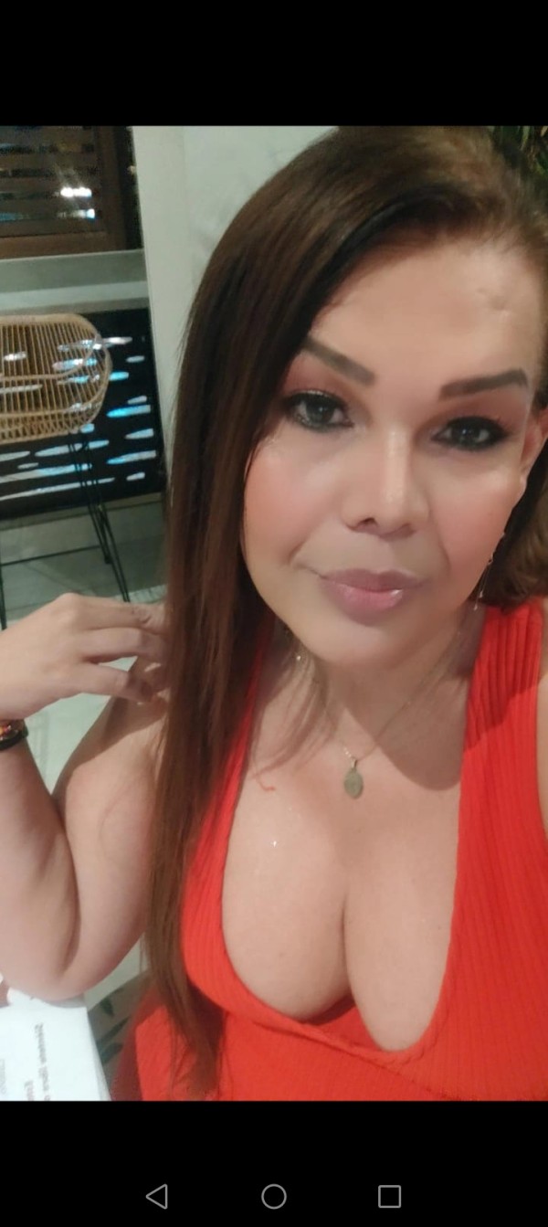 Chica trans curvi muy femenina nueva en tu ciudad