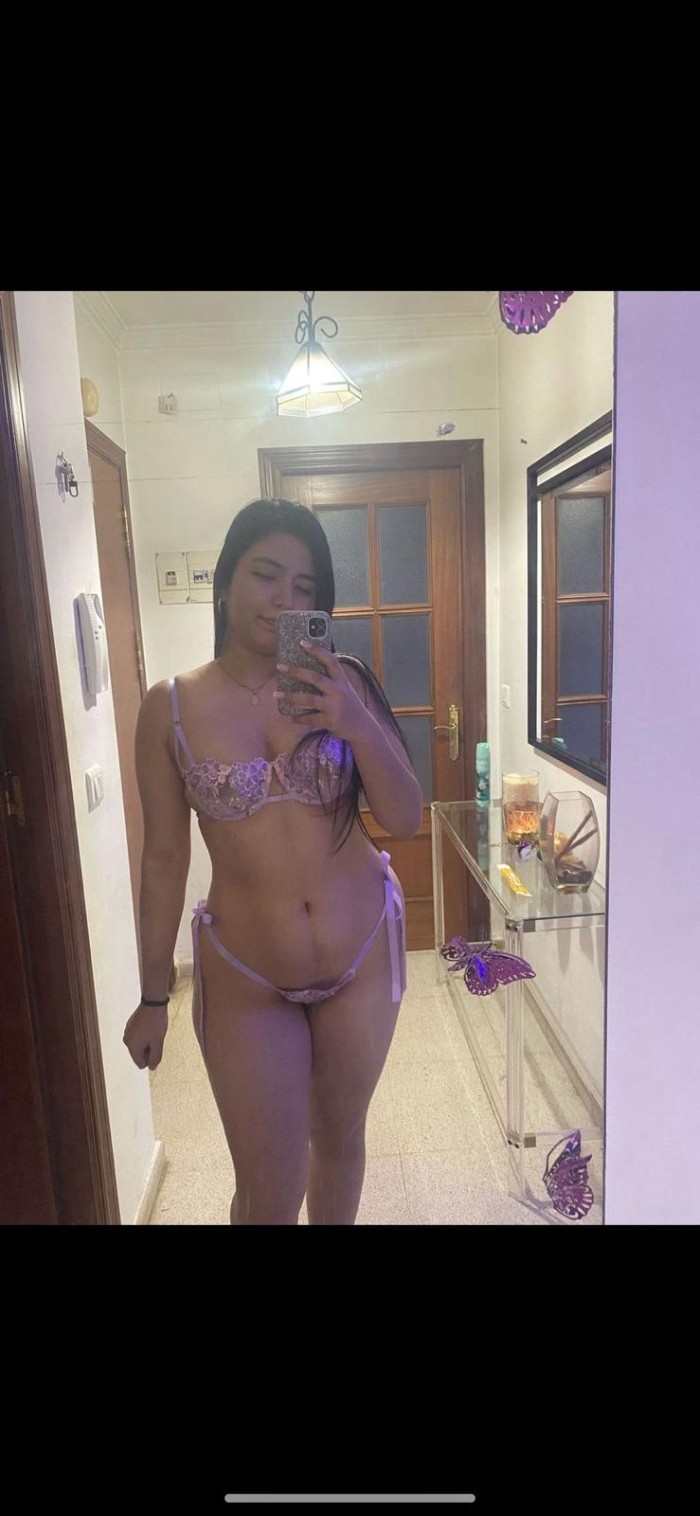 encantadora latina