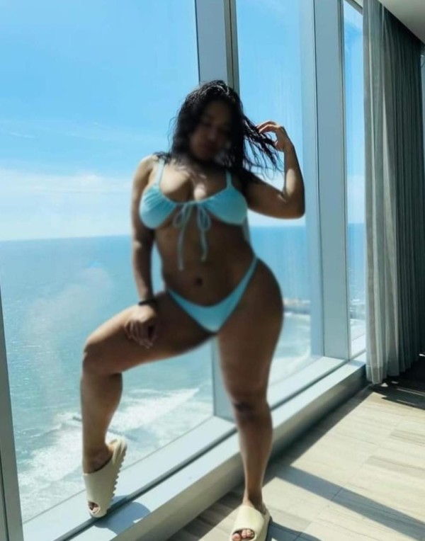 Gordita anal profundo con lindas nalgas