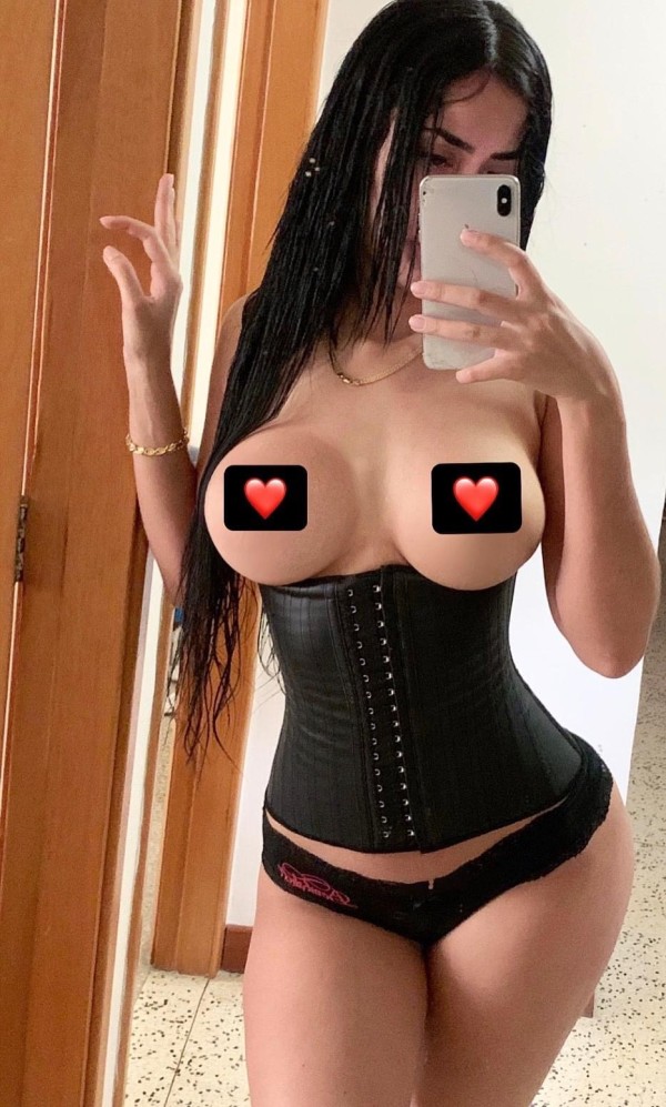 Valentina sexi y cachonda,fiestera tetas, grandes, culo de