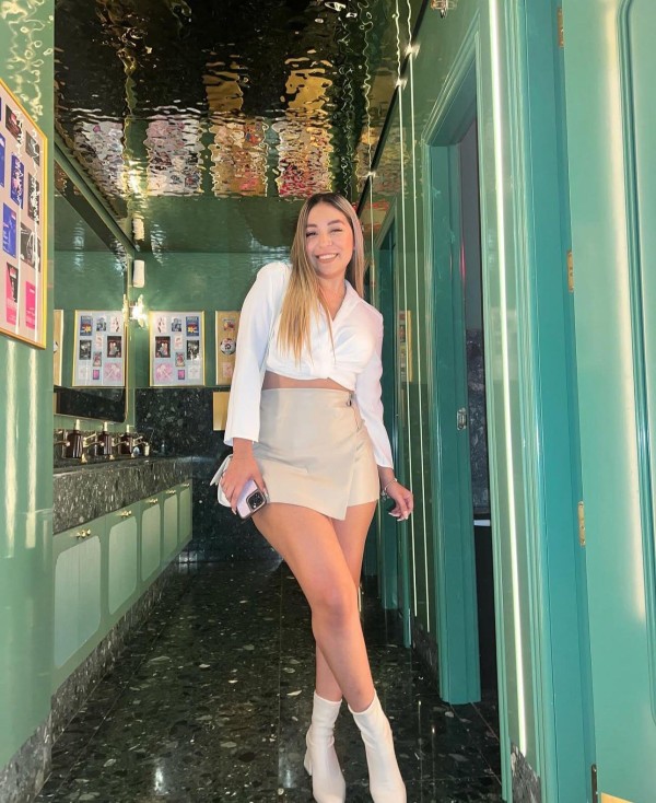 QUE SIGA LA FIESTA VAMOS HA TU CASA-HOTEL